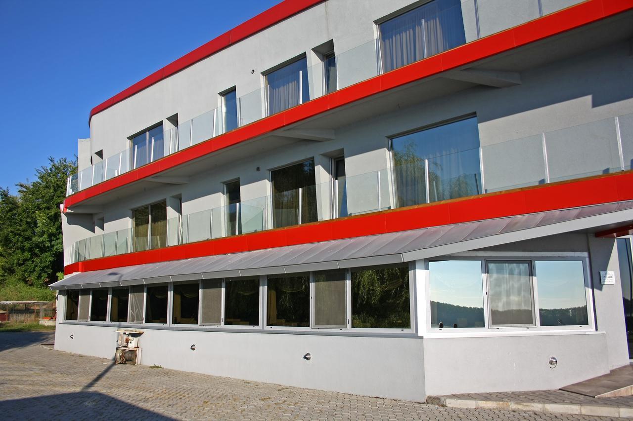 Nemo Hotel Braila Exterior photo