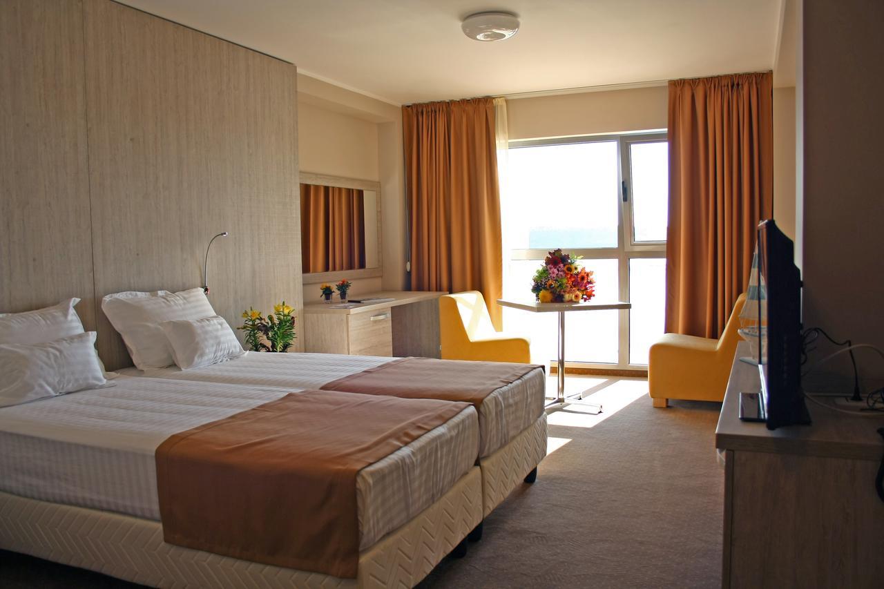 Nemo Hotel Braila Exterior photo