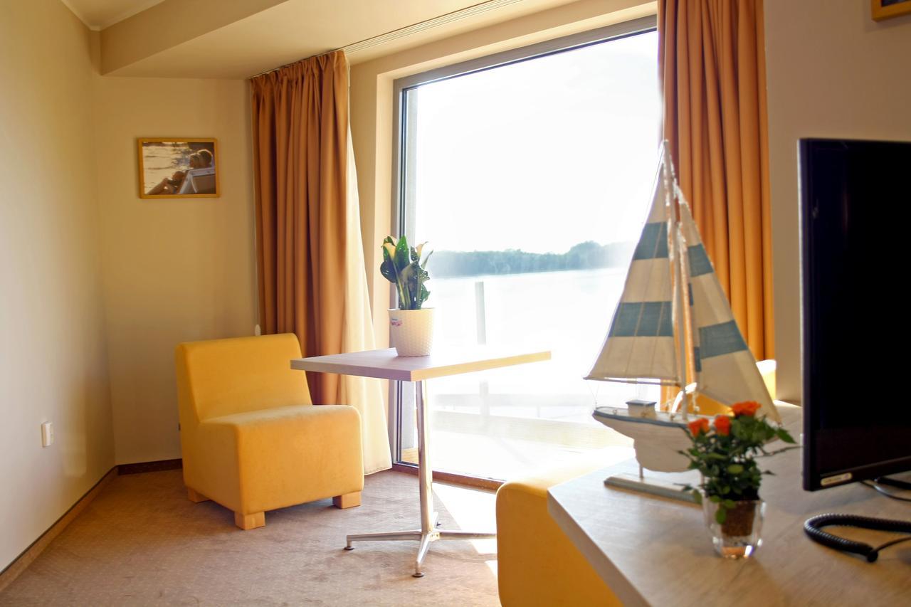 Nemo Hotel Braila Exterior photo